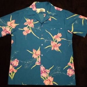 Hilo Hattie Hawaiian Shirt Large Floral Button Up Short Sleeve Pockets